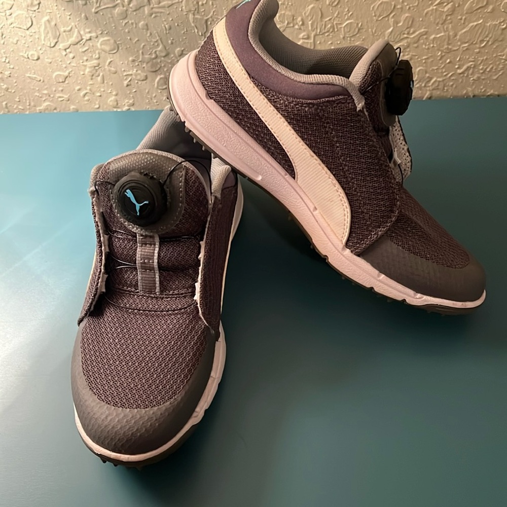 Boys Puma golf shoes